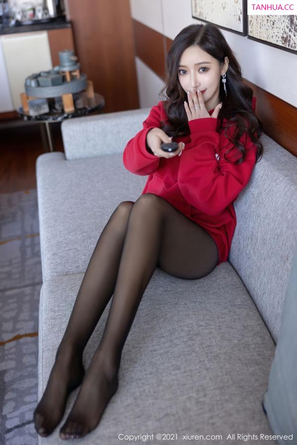 王馨瑶  [XiuRen]高清写真图 2021.12.17 No.4356 王馨瑶yanni第5张图片